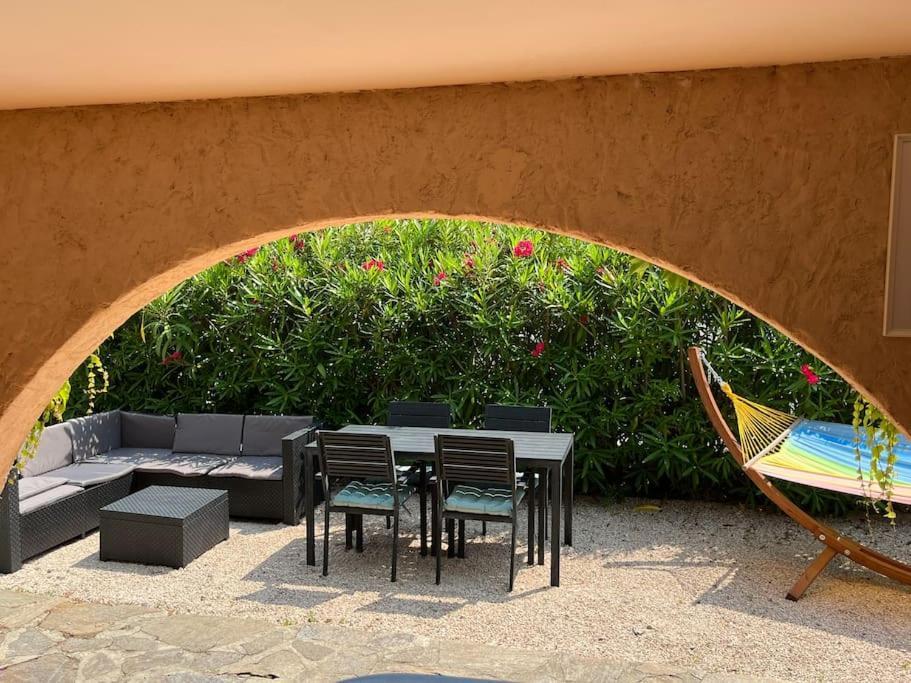 Bas De Villa 70M2 Independant Avec Espace Jacuzzi Prive ル・ラヴァンドゥー エクステリア 写真